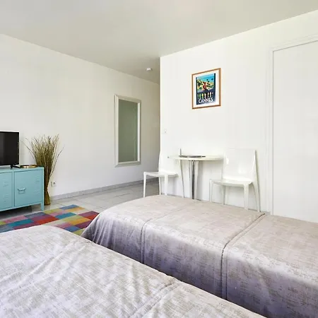 Studio Center Next To Le Palais Cannes